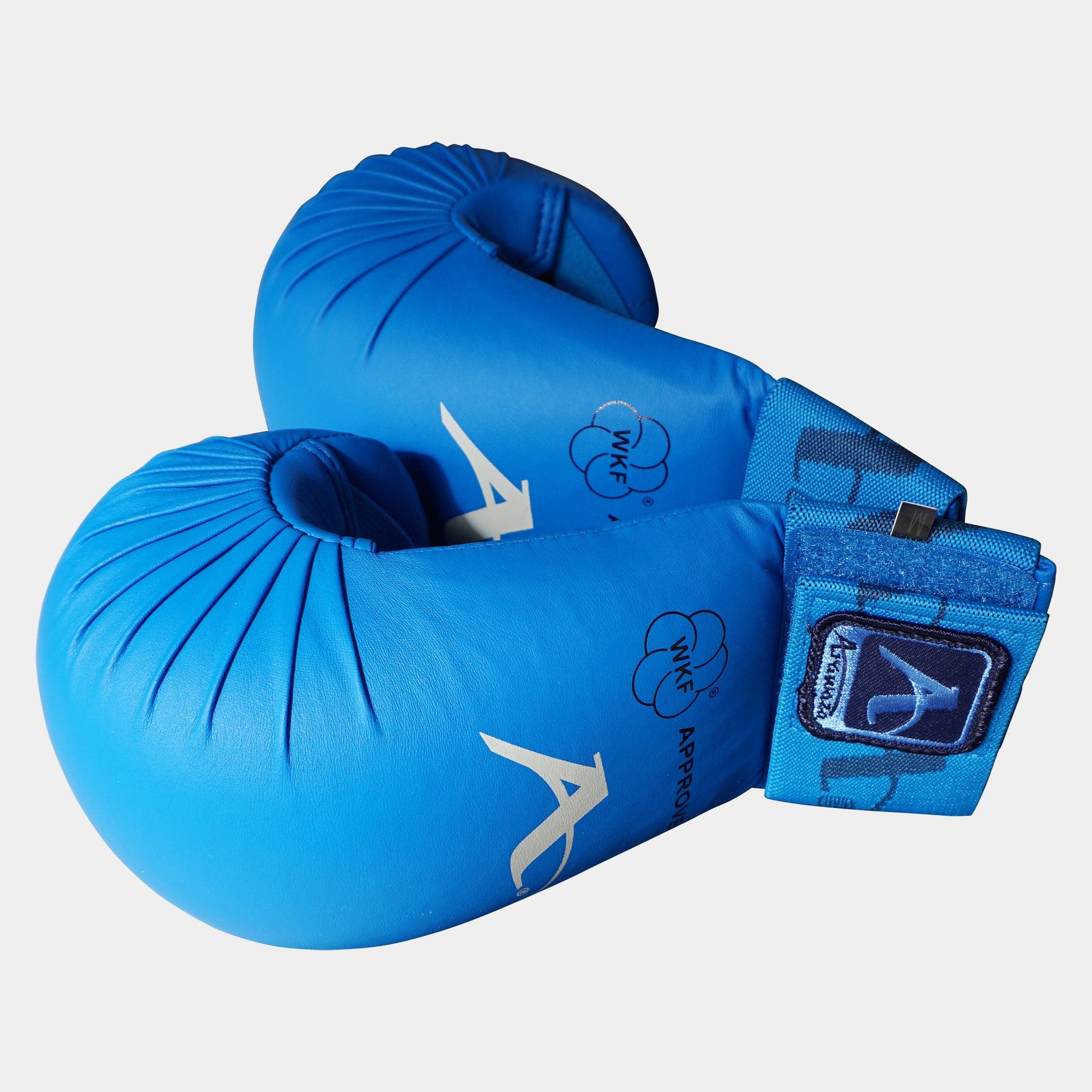 https://cdn.shopify.com/s/files/1/0821/0196/0982/files/fist-gear-wkf-approved-arawaza-blue-2.jpg?v=1753295204